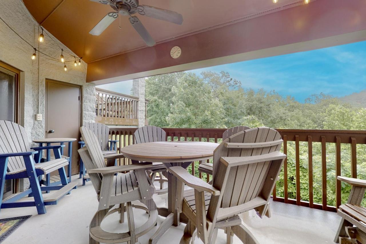Appartement Eagles Nest Escape à Gatlinburg Extérieur photo